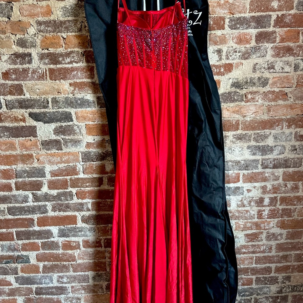 ASHLEY LAUREN Scoop Corset Formal